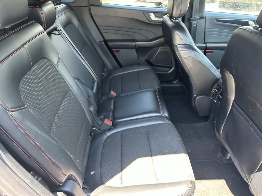 Used 2025 Ford Escape ST-Line Select AWD/4WD image 14