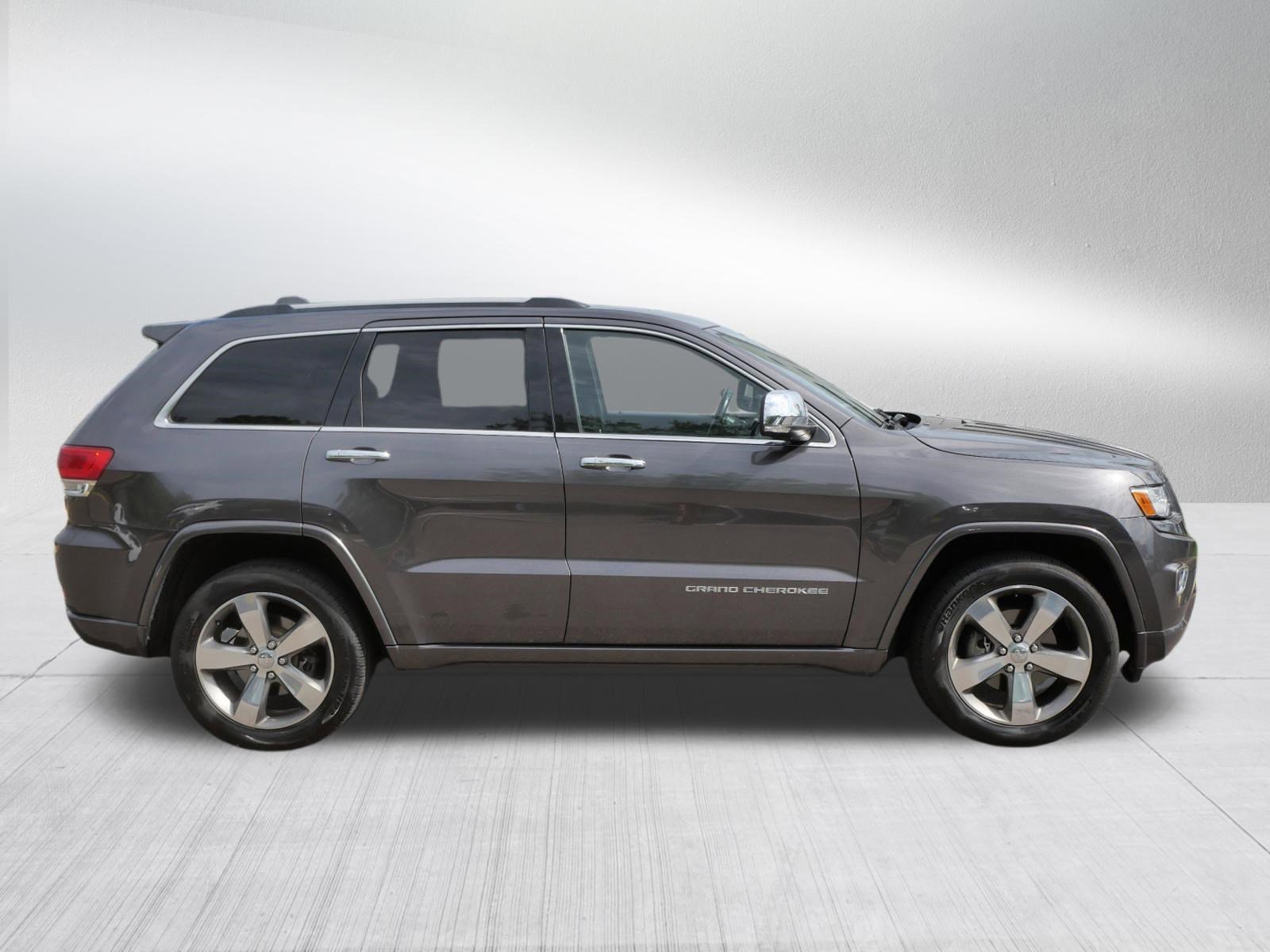 Used 2015 Jeep Grand Cherokee Overland AWD/4WD image 8