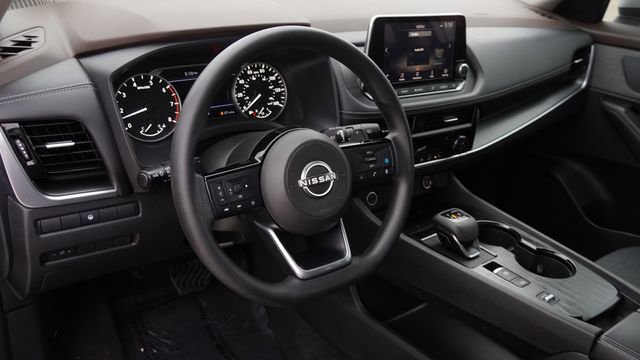 Used 2022 Nissan Rogue SV image 18