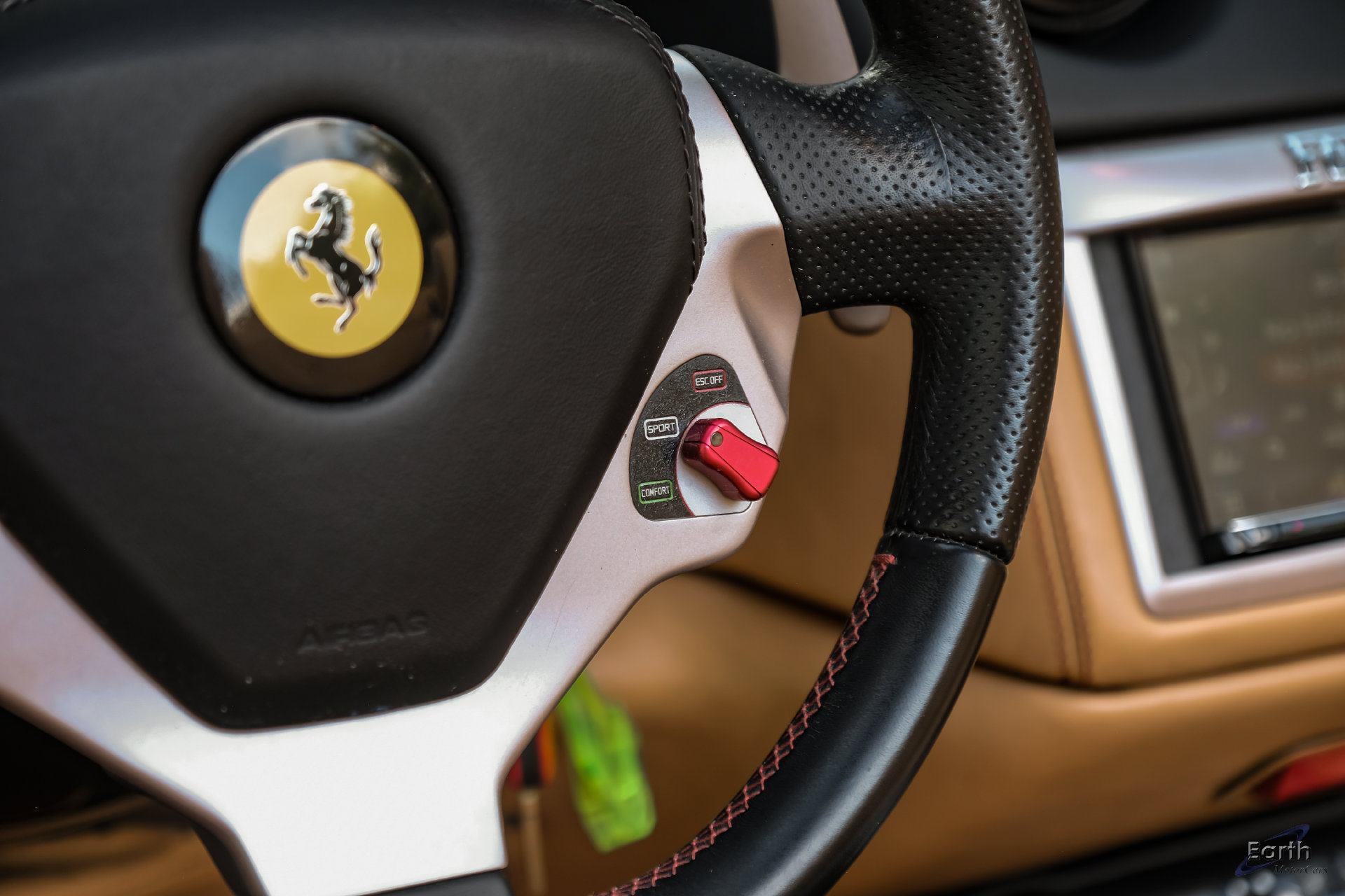 Used 2014 Ferrari California RWD image 52