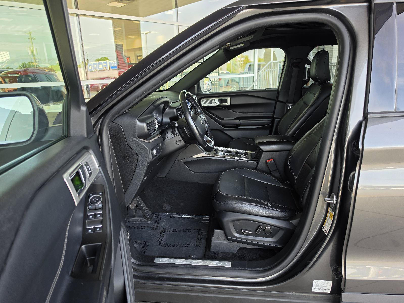 Used 2020 Ford Explorer Limited AWD/4WD image 11
