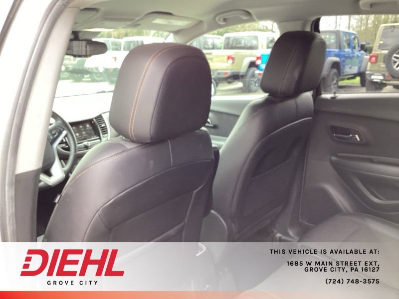 Used 2018 Chevrolet Trax LT w/ LT Convenience Package image 18