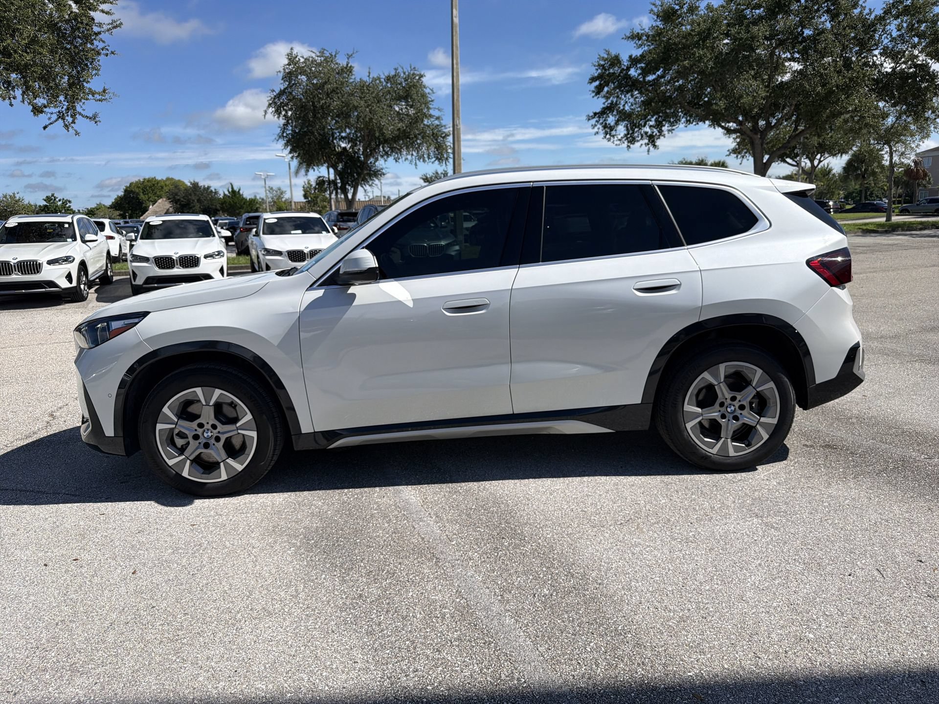 Certified 2025 BMW X1 xDrive28i AWD/4WD image 7