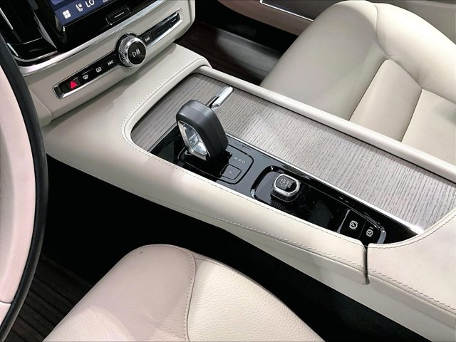 Used 2025 Volvo V90 B6 Cross Country Plus w/ Protection Package Premier AWD/4WD image 15