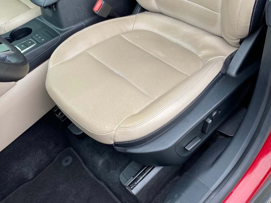 Used 2022 Ford Escape Titanium AWD/4WD image 24