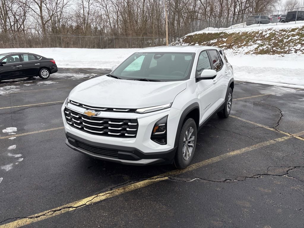 New 2026 Chevrolet Equinox LT w/ Convenience Package II FWD image 3