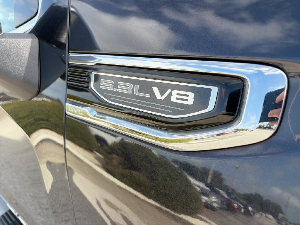Used 2022 GMC Sierra 1500 SLT w/ SLT Convenience Package AWD/4WD image 32