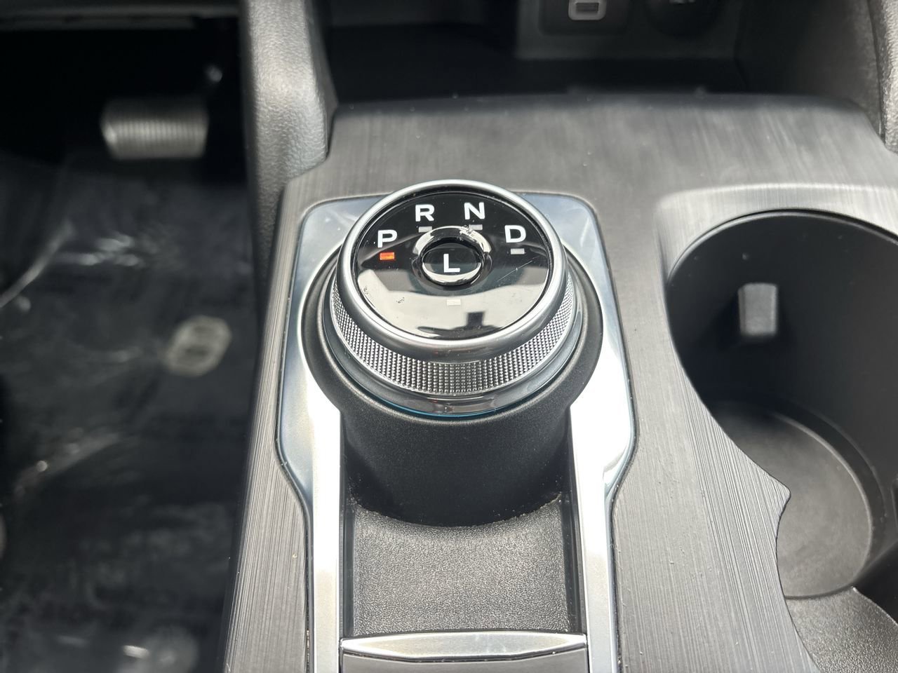 Certified 2025 Ford Escape ST-Line w/ Tech Pack #1 image 25