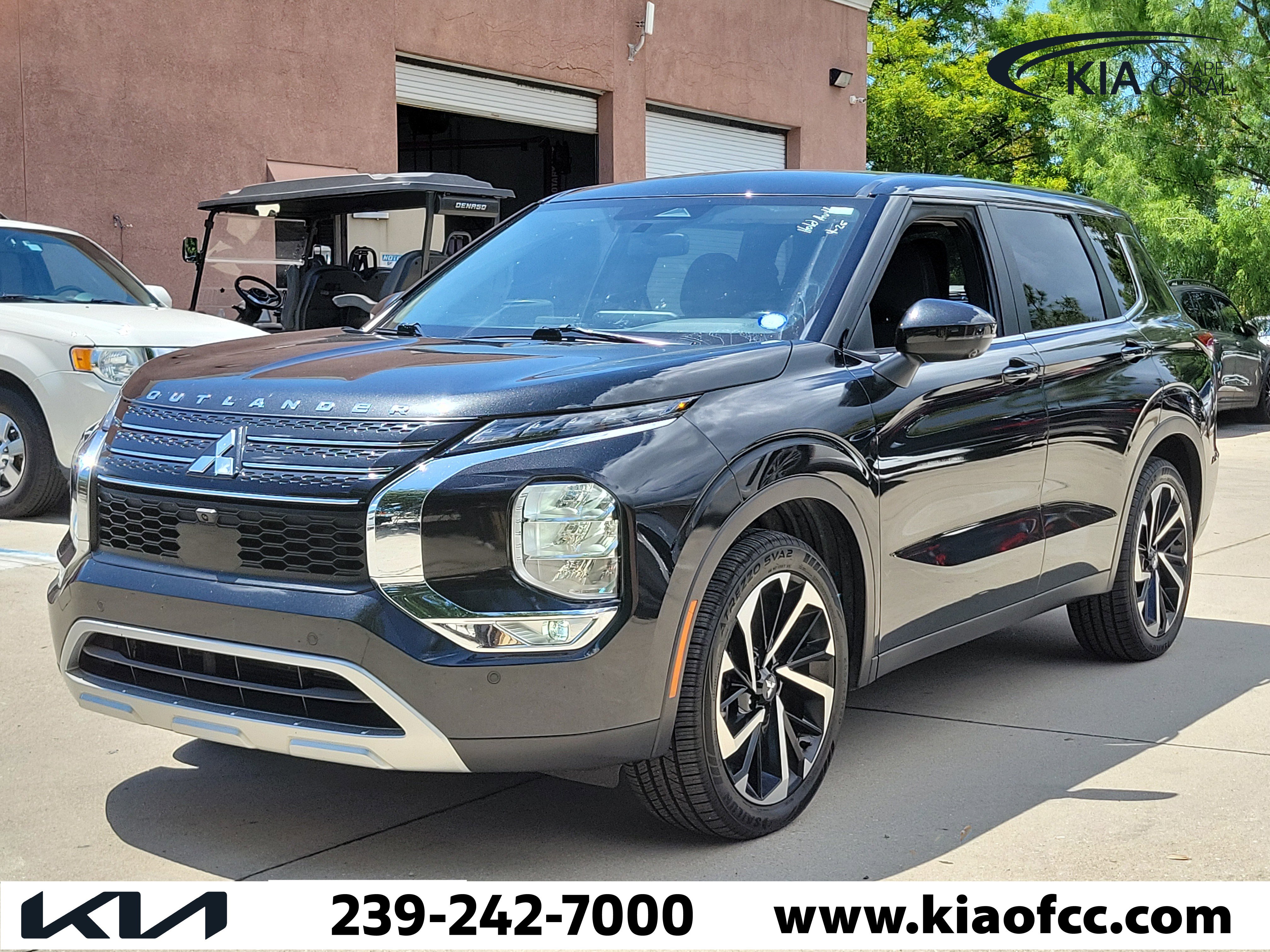 Used 2024 Mitsubishi Outlander SE Black Edition FWD image 7