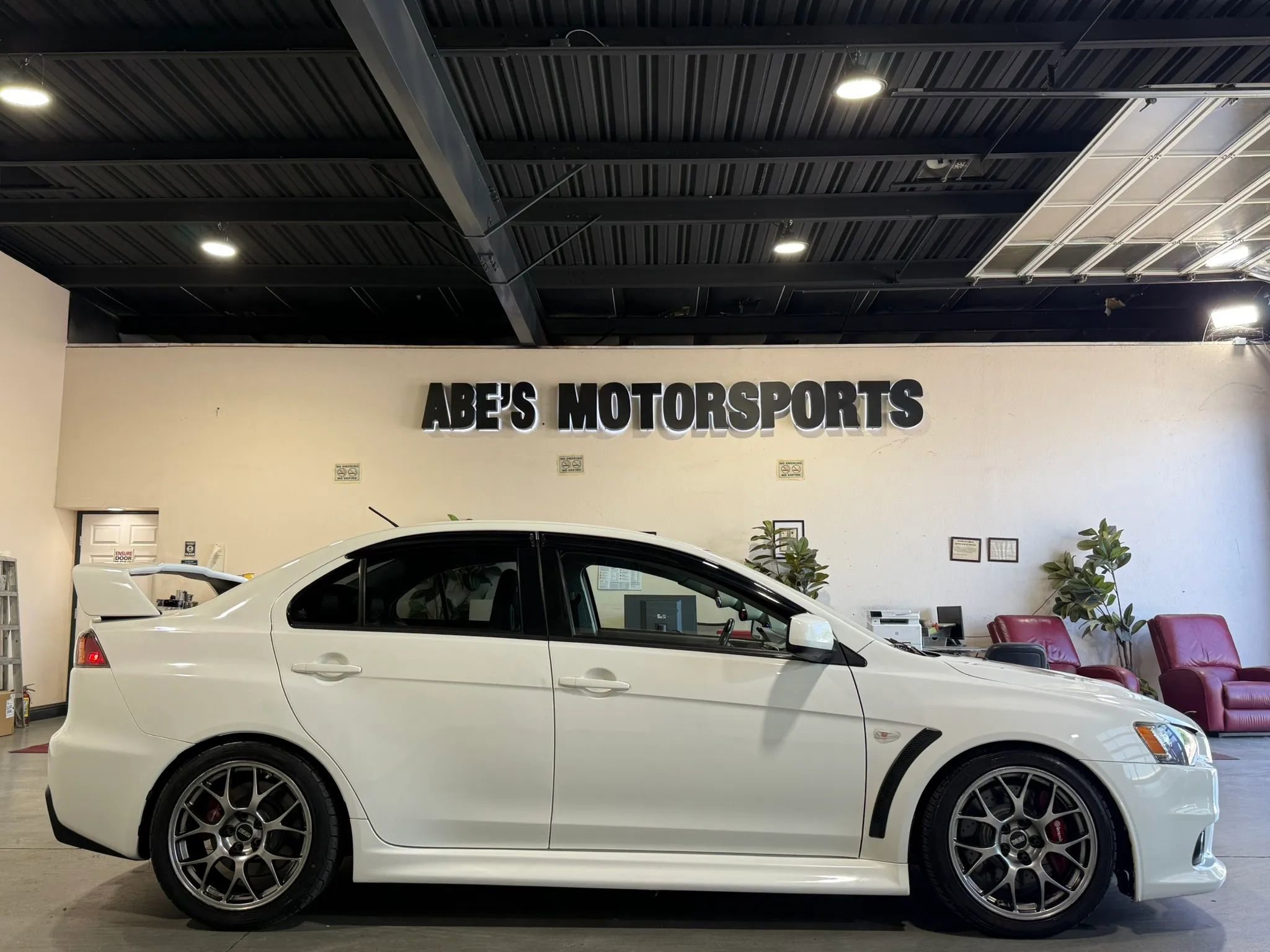 Used 2013 Mitsubishi Lancer Evolution MR AWD/4WD image 4