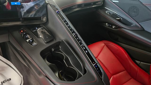 Used 2024 Chevrolet Corvette Stingray Coupe image 23