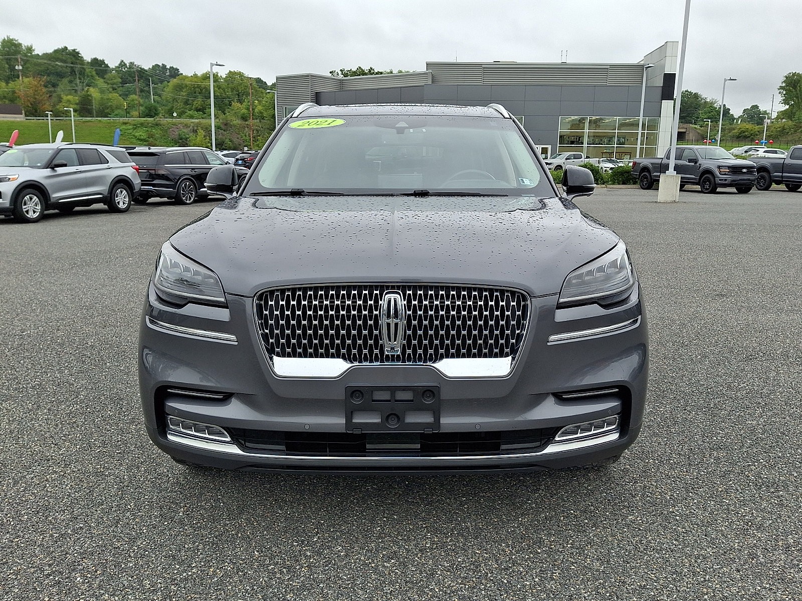 Used 2021 Lincoln Aviator Reserve w/ Elements Package Plus AWD/4WD image 2