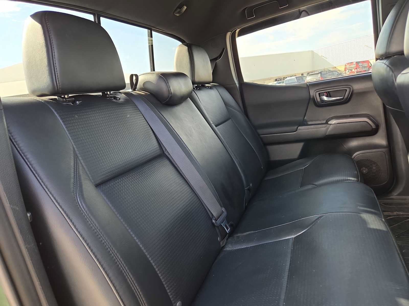 Used 2021 Toyota Tacoma TRD Sport w/ TRD Premium Sport Package RWD image 16