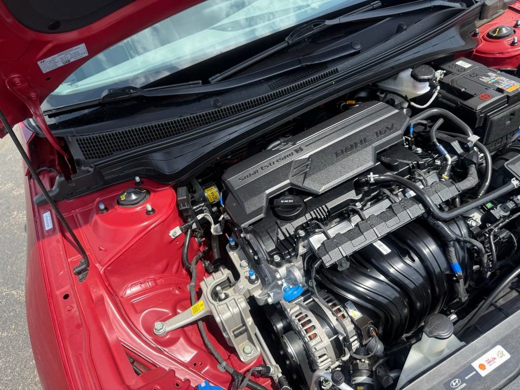 Used 2025 Hyundai Elantra Sport FWD image 52
