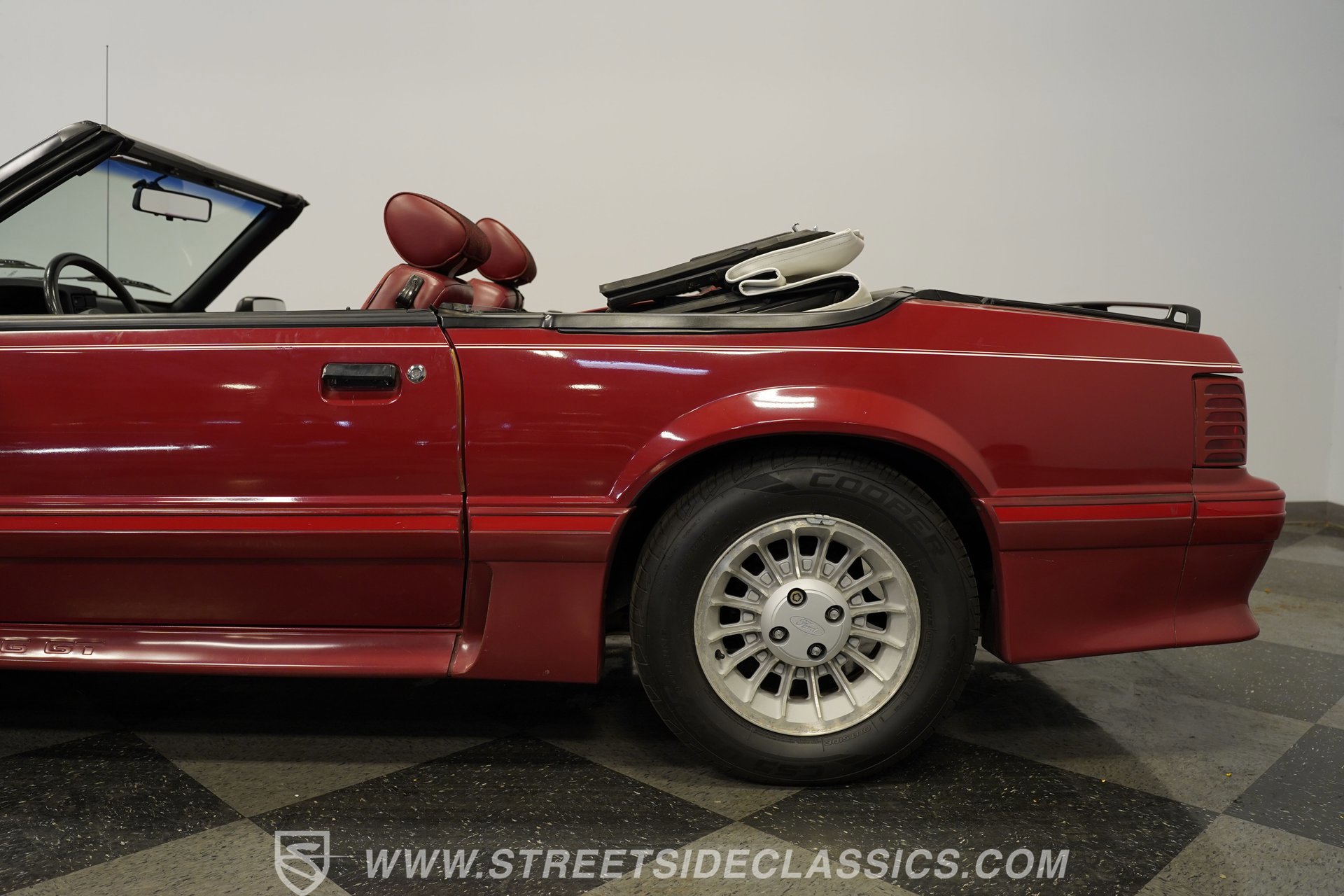 Used 1988 Ford Mustang GT RWD image 25