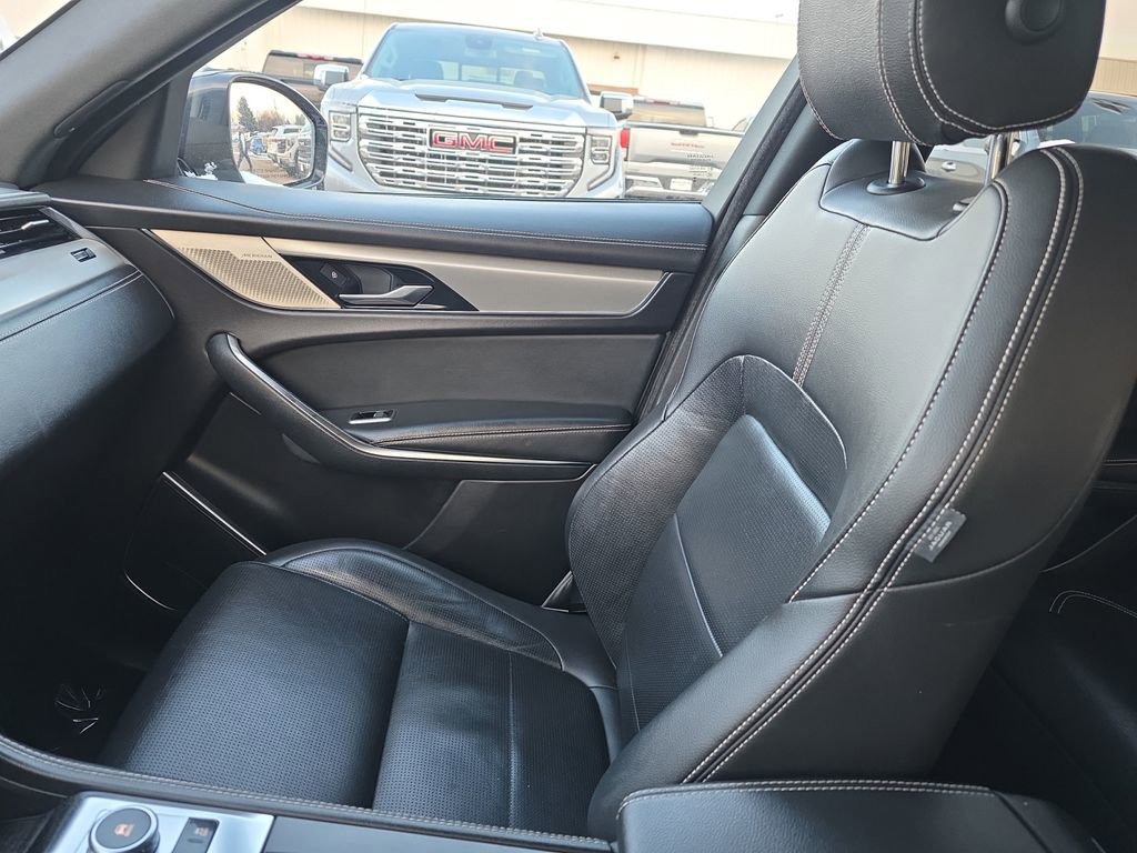 Used 2024 Jaguar F-PACE R-Dynamic S image 23