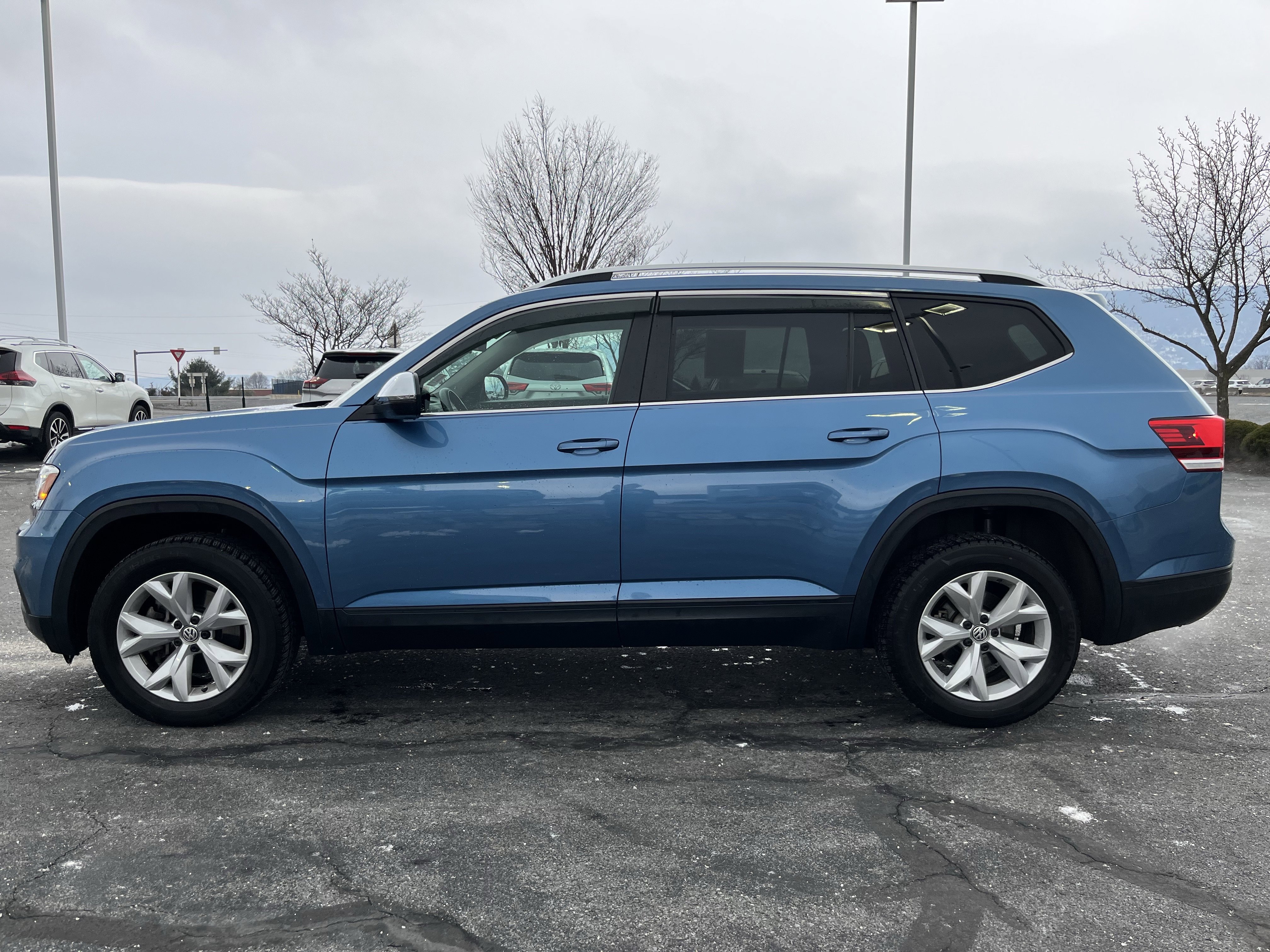 Used 2019 Volkswagen Atlas S w/ Towing Package image 7