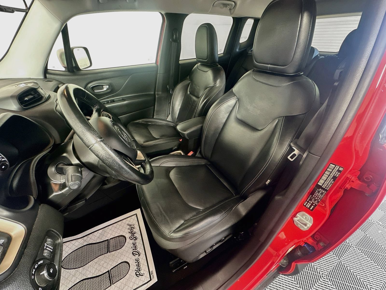 Used 2017 Jeep Renegade Limited w/ Advanced Technology Group FWD image 21