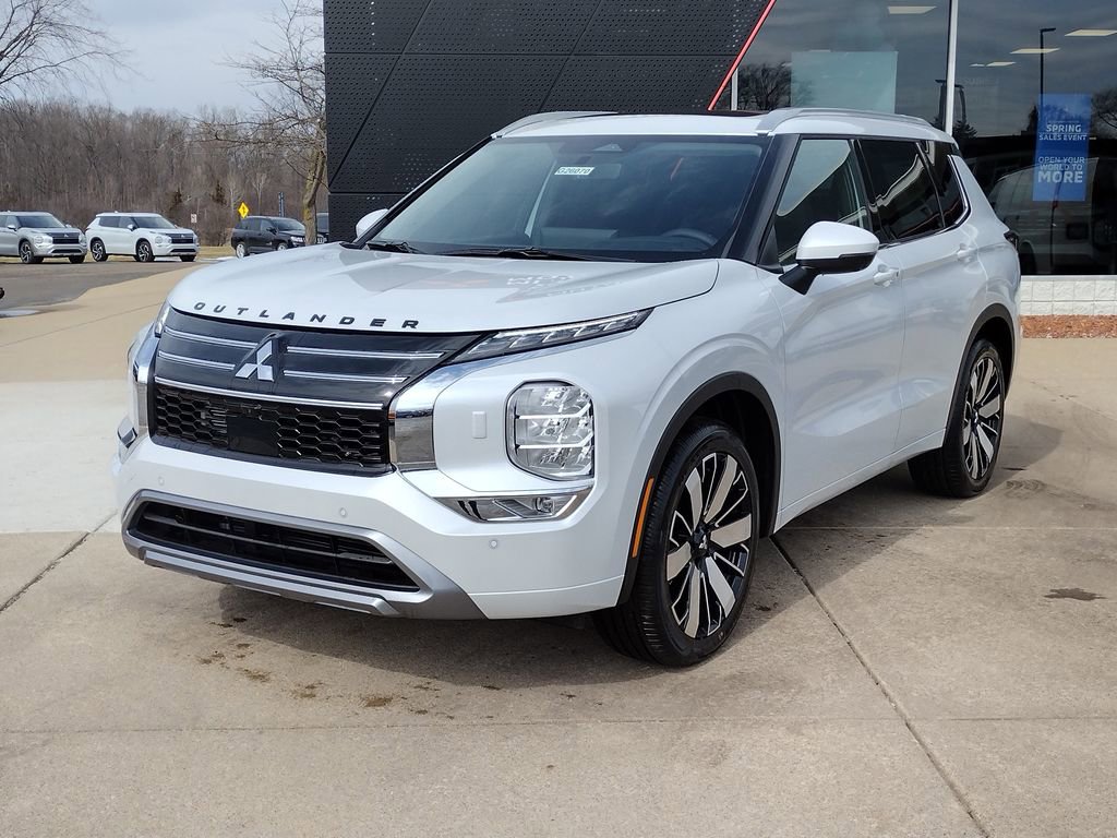 New 2026 Mitsubishi Outlander SEL image 1