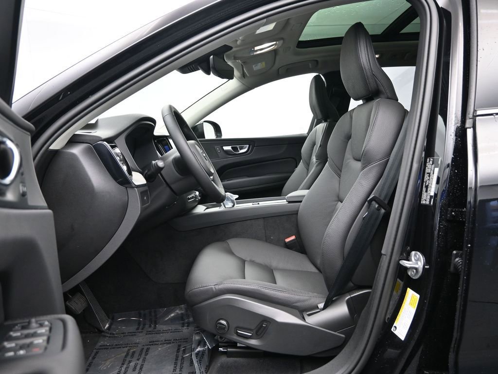 New 2025 Volvo XC60 B5 Plus w/ Protection Package Premier image 23