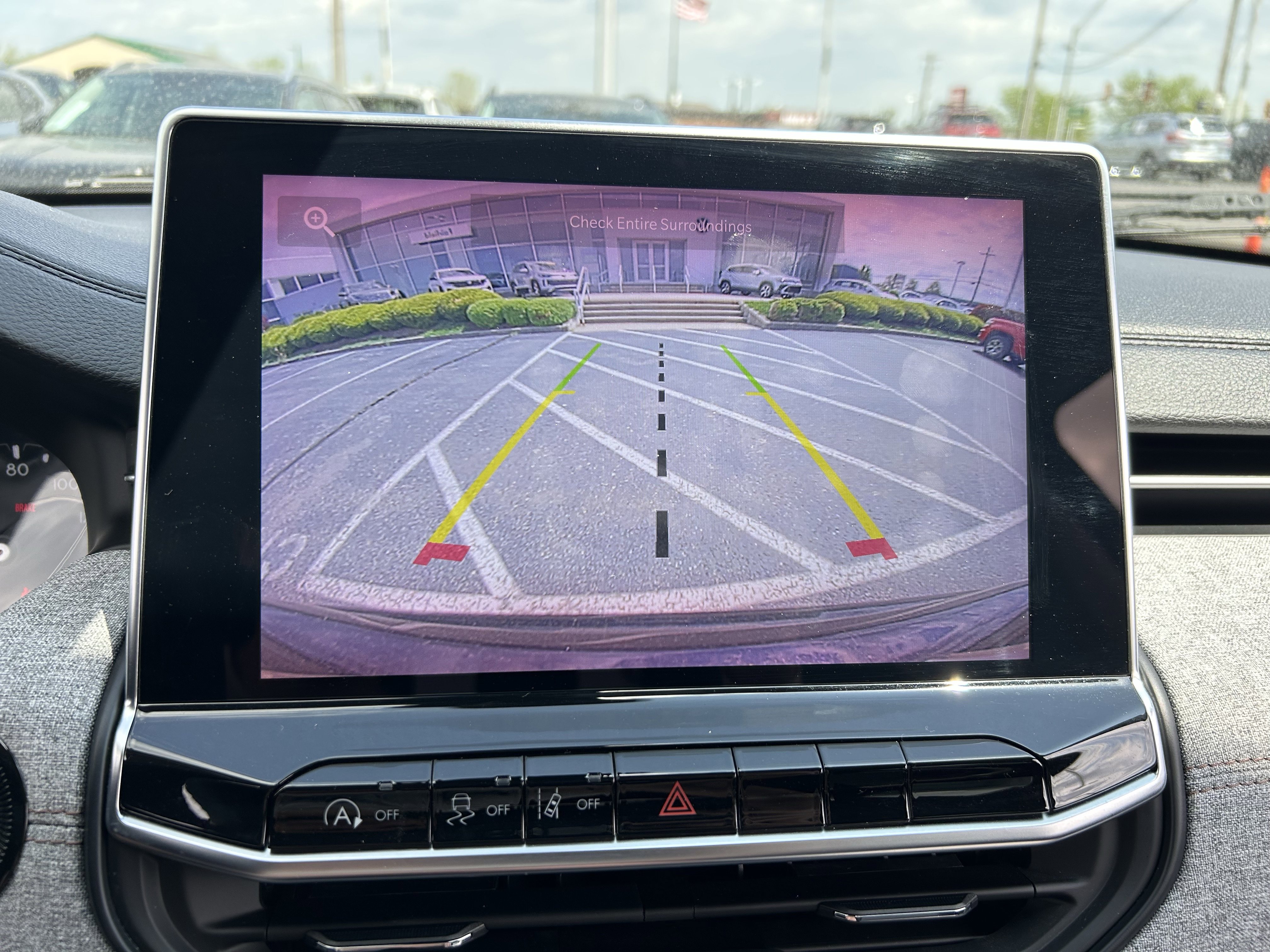 Used 2022 Jeep Compass Latitude w/ Sun and Sound Group AWD/4WD image 12