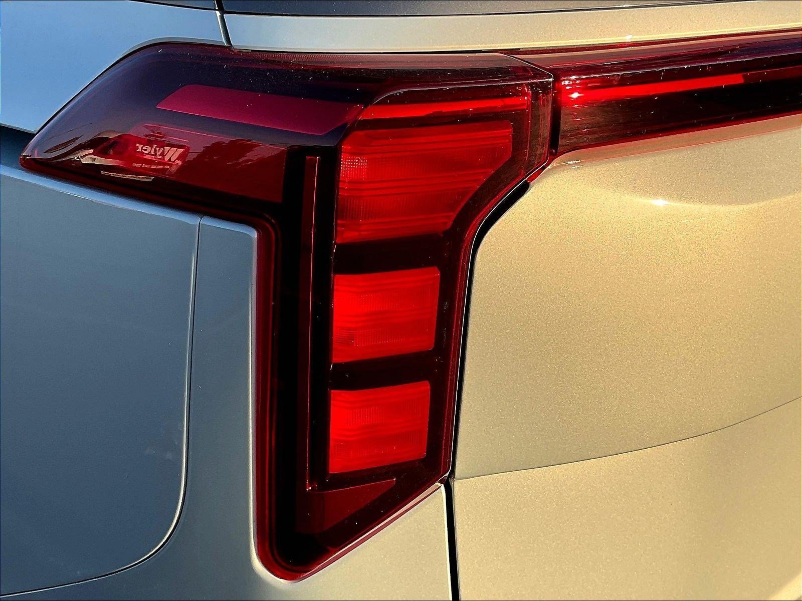 New 2027 Kia Carnival EX FWD image 15