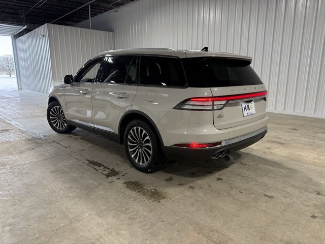 Used 2023 Lincoln Aviator Reserve image 4
