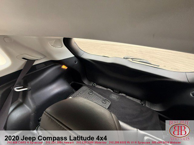 Used 2020 Jeep Compass Latitude w/ Cold Weather Group AWD/4WD image 12
