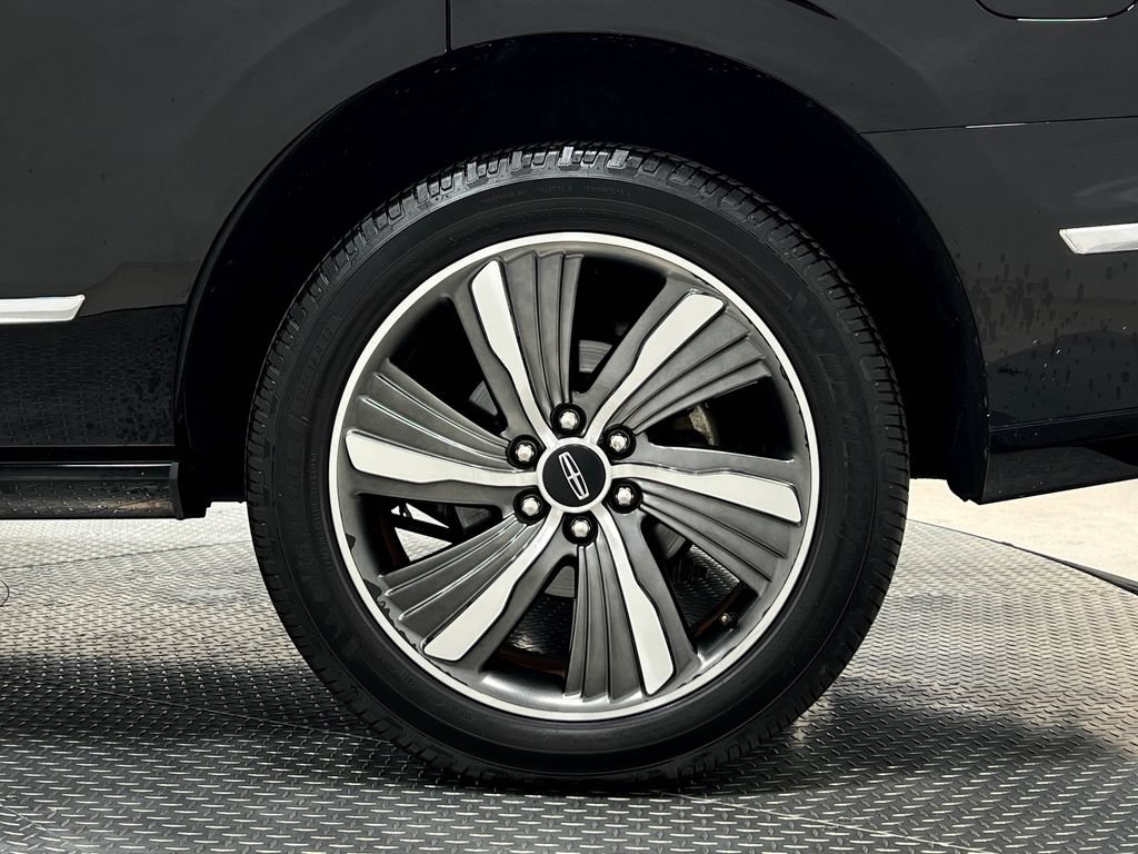 Used 2019 Lincoln Navigator Black Label w/ Cargo Package AWD/4WD image 40