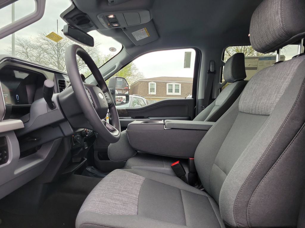 New 2026 Ford F250 XLT image 18