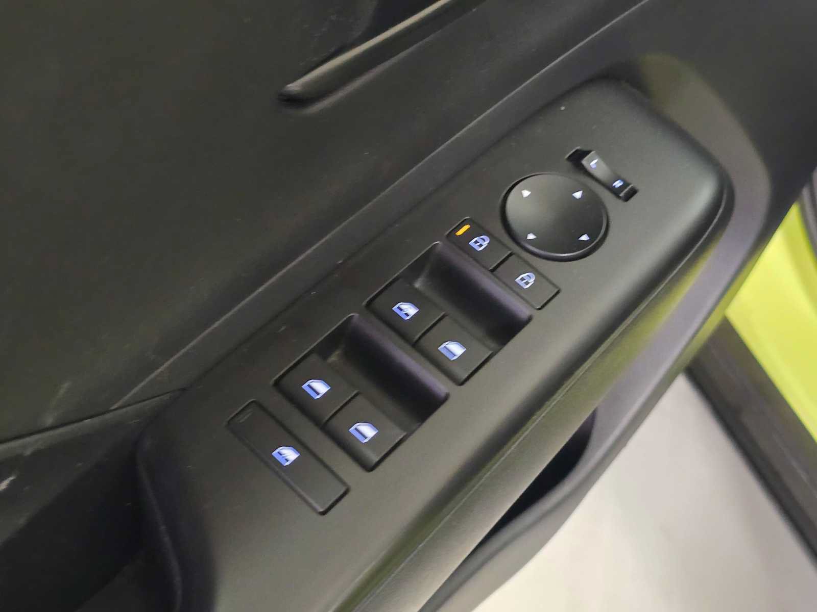 Used 2025 Hyundai Kona SEL AWD/4WD image 21