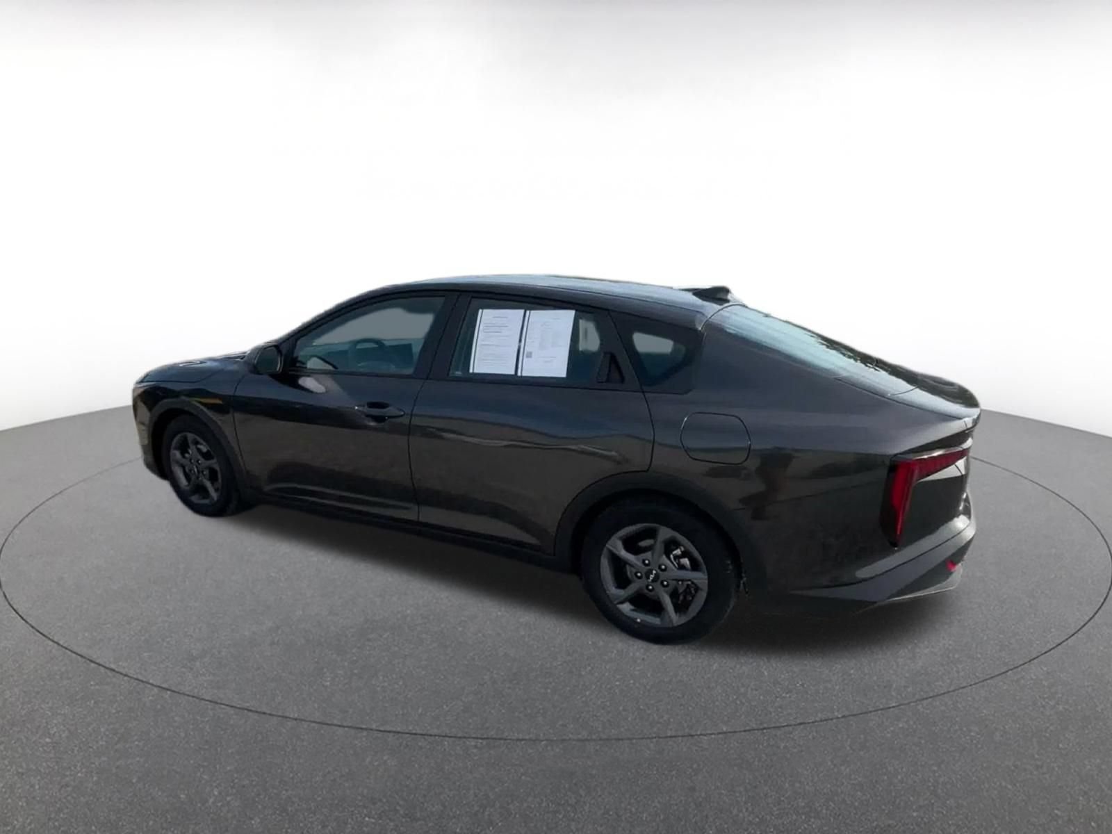 Used 2025 Kia K4 FWD image 9