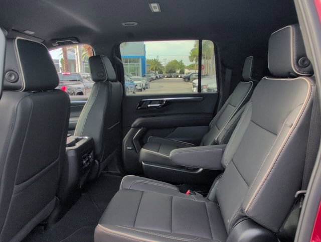 New 2025 Chevrolet Suburban Premier image 8