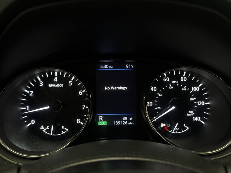 Used 2018 Nissan Rogue SV AWD/4WD image 15