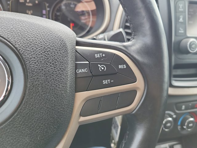 Used 2017 Jeep Cherokee Sport image 26