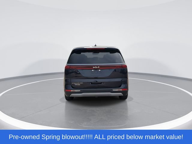 Used 2022 Kia Carnival LX FWD image 7