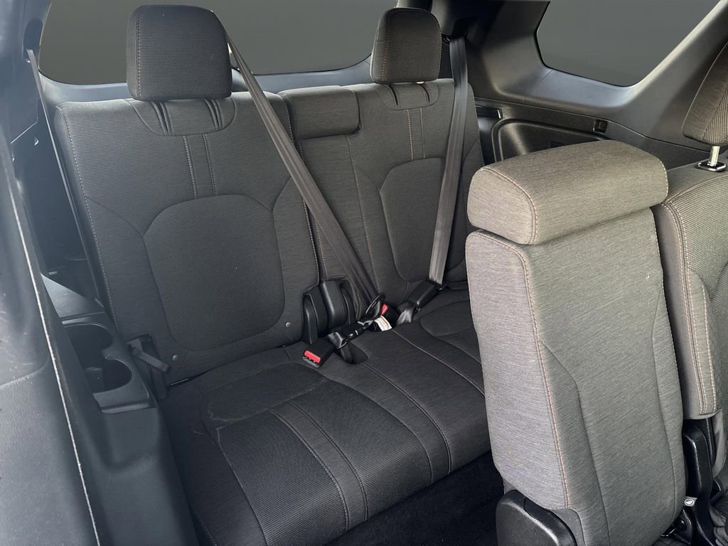 Used 2023 Honda Pilot Sport image 28