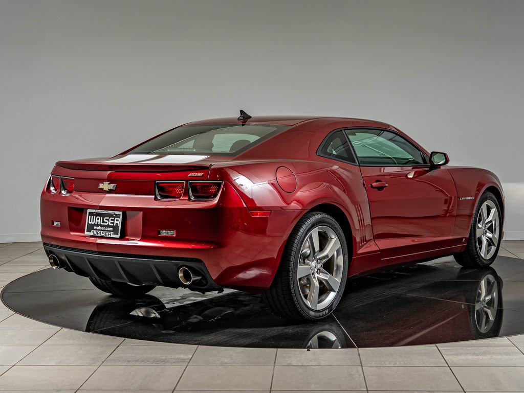 Used 2010 Chevrolet Camaro SS w/ RS Package RWD image 5
