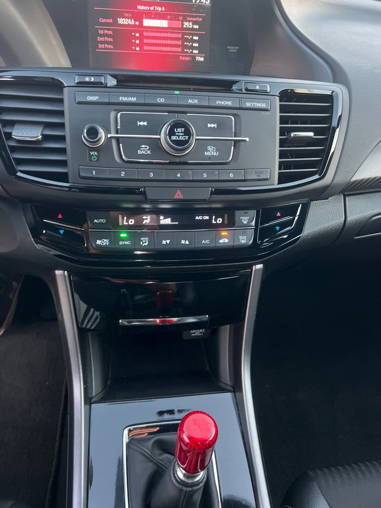 Used 2016 Honda Accord Sport image 30