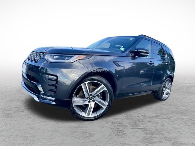 Certified 2025 Land Rover Discovery Metropolitan Edition AWD/4WD 360° Tour