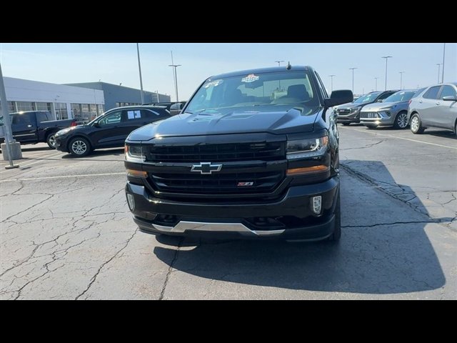 Certified 2019 Chevrolet Silverado 1500 LT w/ LPO, Chrome Package AWD/4WD image 3