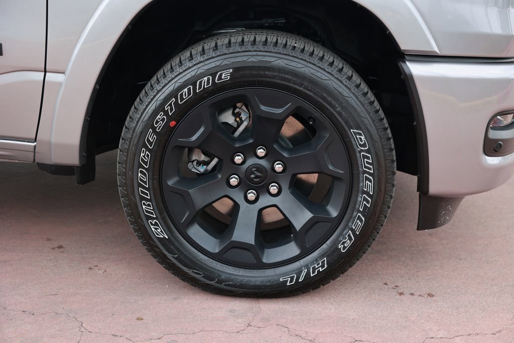 New 2026 RAM 1500 4x4 Crew Cab image 8