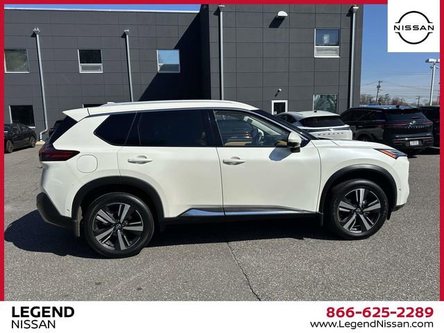 Used 2023 Nissan Rogue Platinum w/ Platinum Premium Package image 2