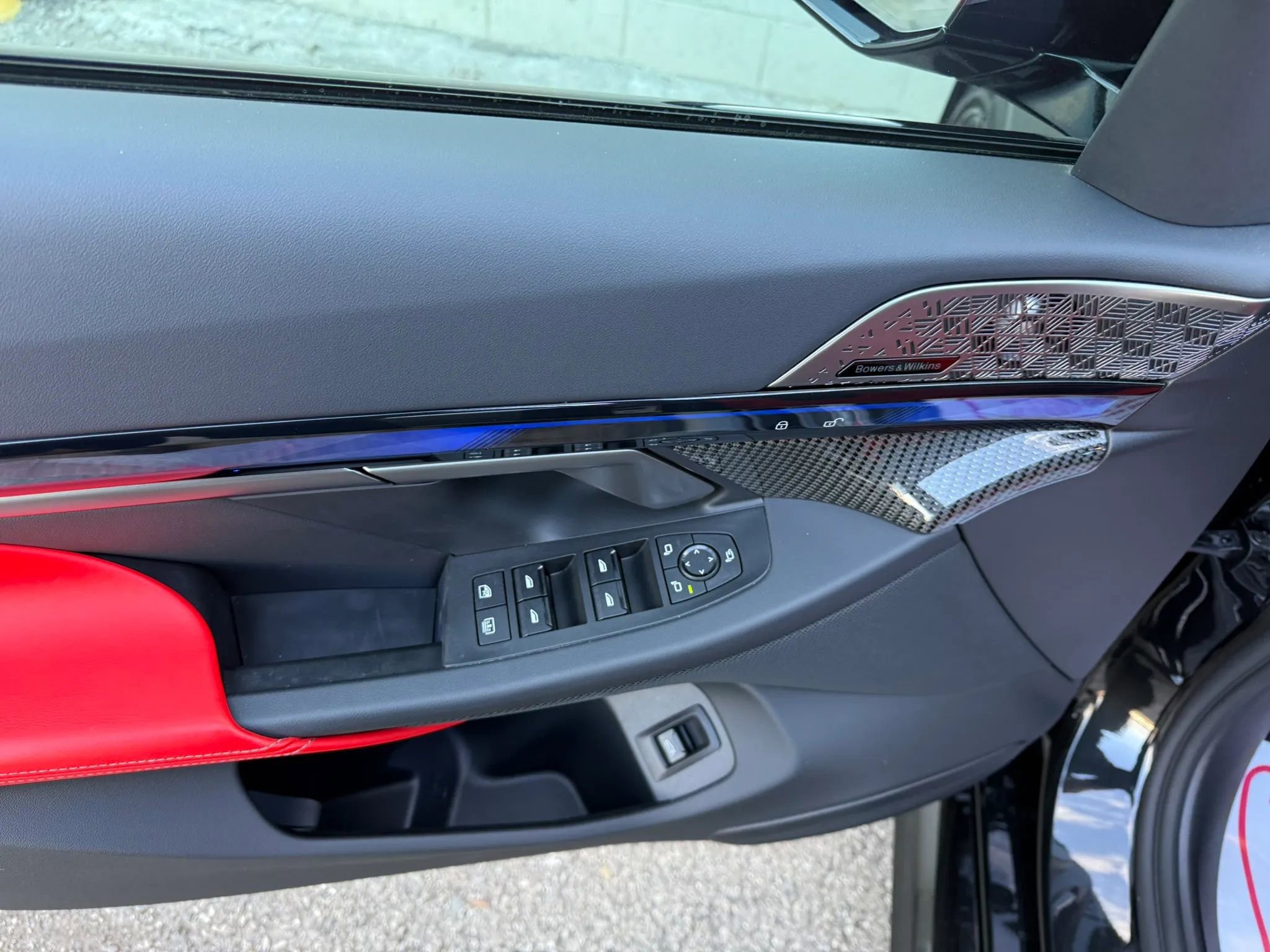 Used 2025 BMW M5 Sedan 4D w/ Executive Package image 54