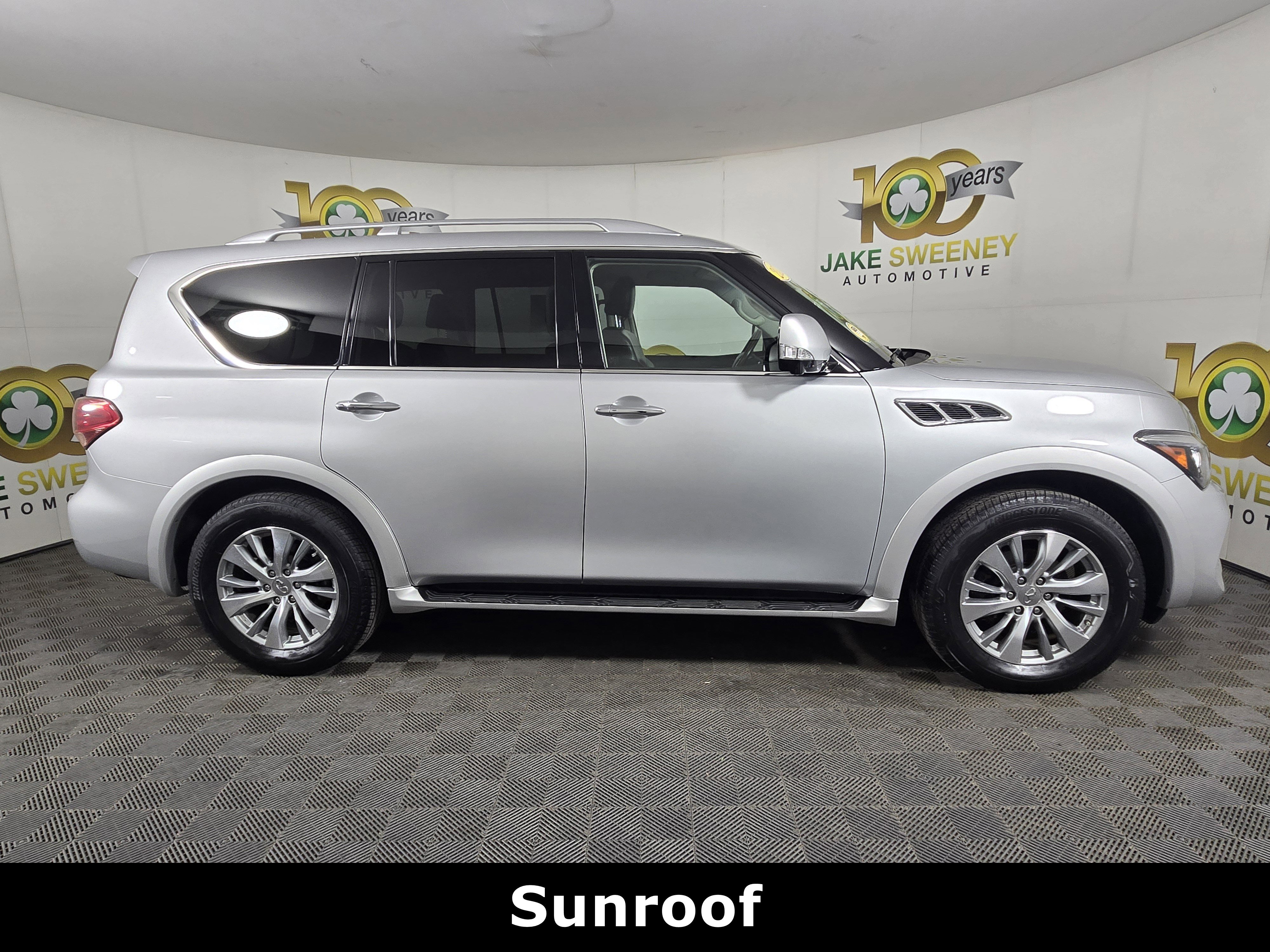 Used 2017 INFINITI QX80 4WD w/ Driver Assistance Package image 10