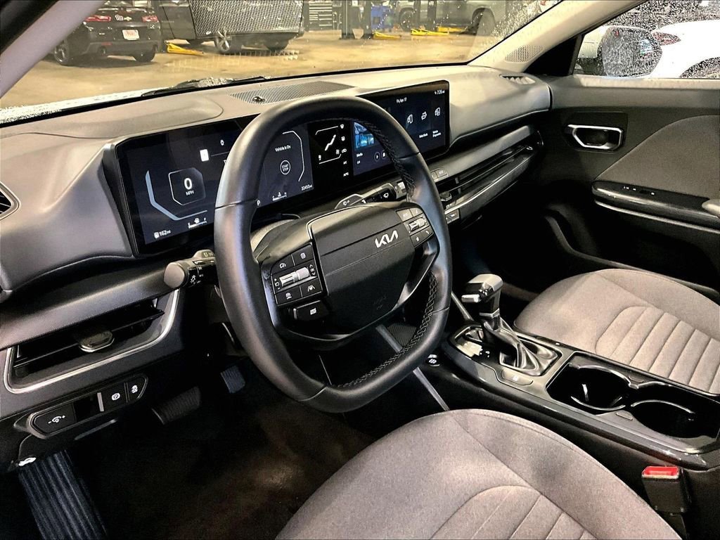 Used 2025 Kia K4 EX FWD image 8