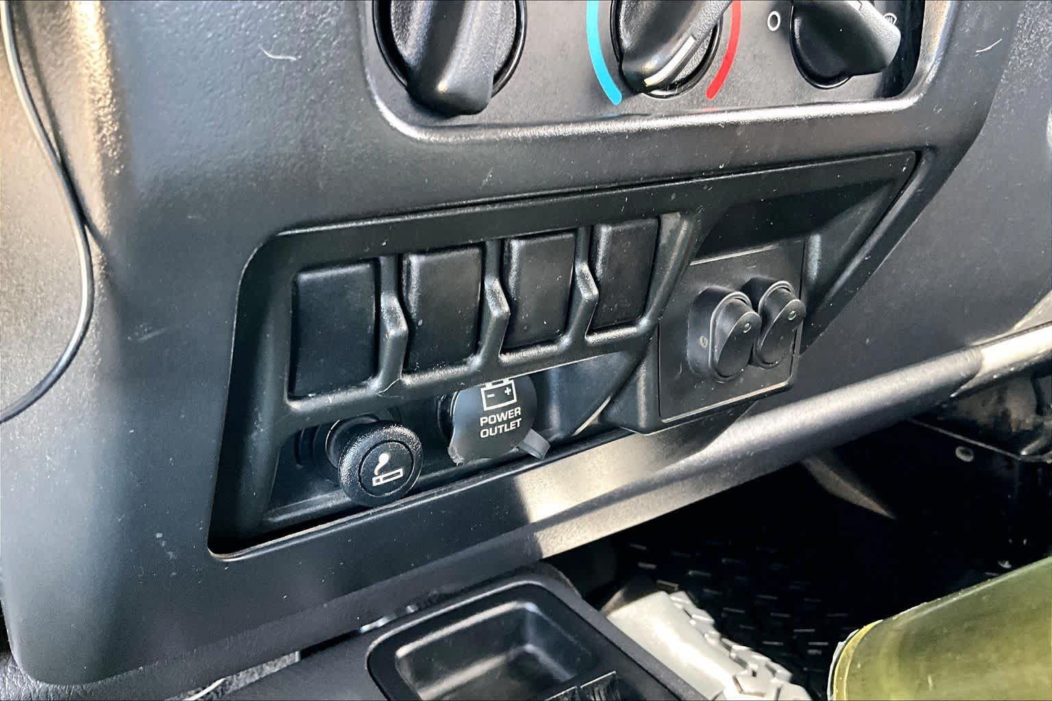 Used 2003 Jeep Wrangler X AWD/4WD image 31