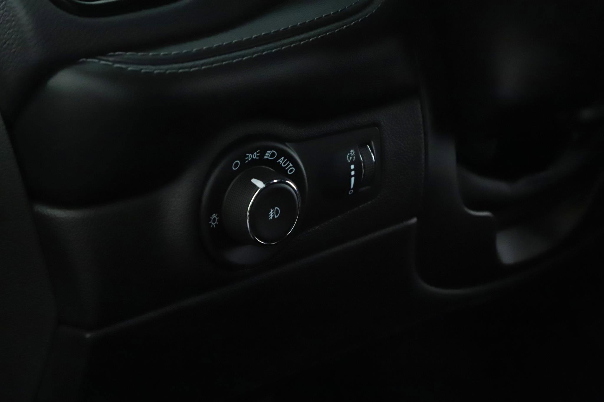 Used 2021 Dodge Durango GT image 9