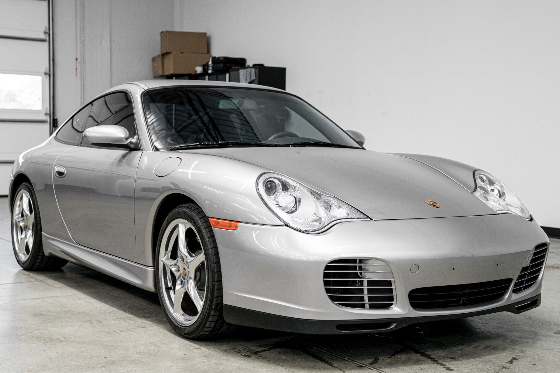 Used 2004 Porsche 911 40th Anniversary RWD image 3