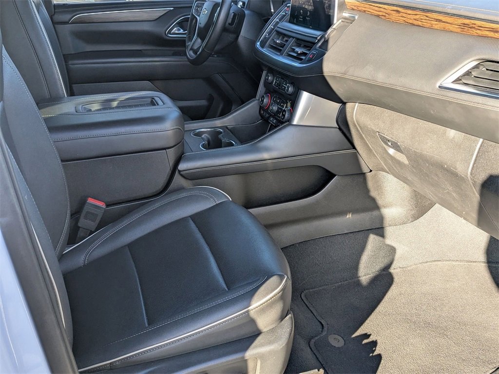 Used 2023 Chevrolet Suburban Premier image 41